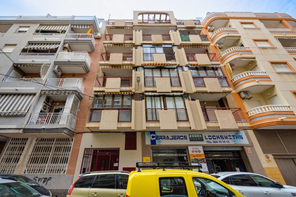 Велика студія в районі Avenida Habaneras, Торрев’єха
