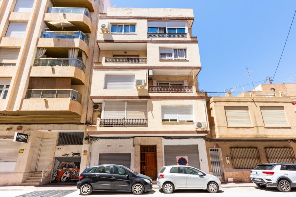 Strategic location and great investment potential in the centre of Torrevieja.