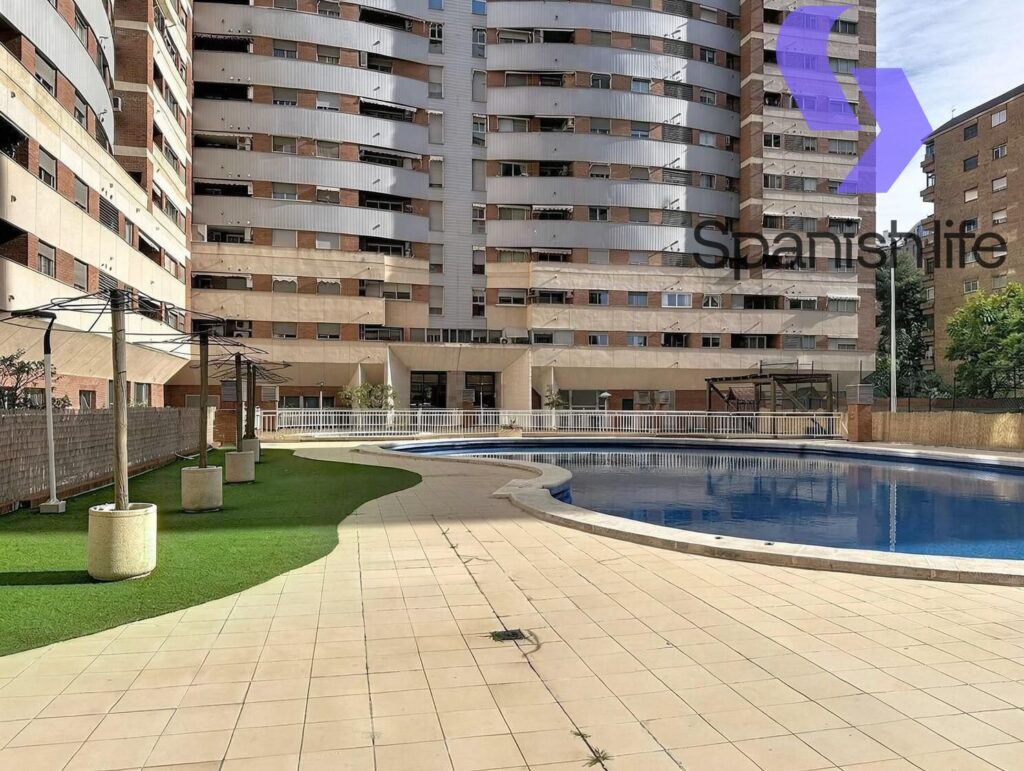 Квартира 3 спальни 111 м² в Валенсии Квартира 3 спальни 111 м² в Валенсии