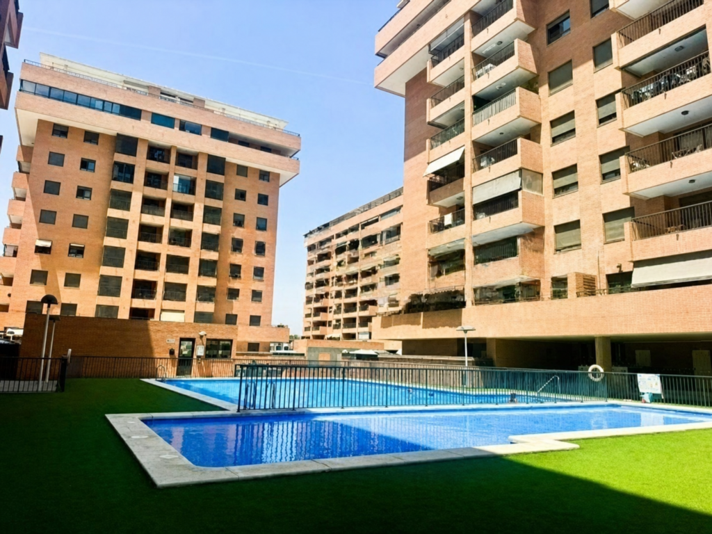 Elegant apartment by the sea in La Patacona — Paseo Serra d’Espadà